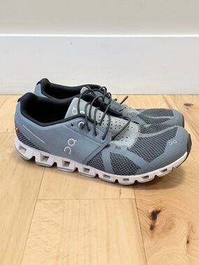 On Cloud Women’s Running Cloud 5 Sneakers